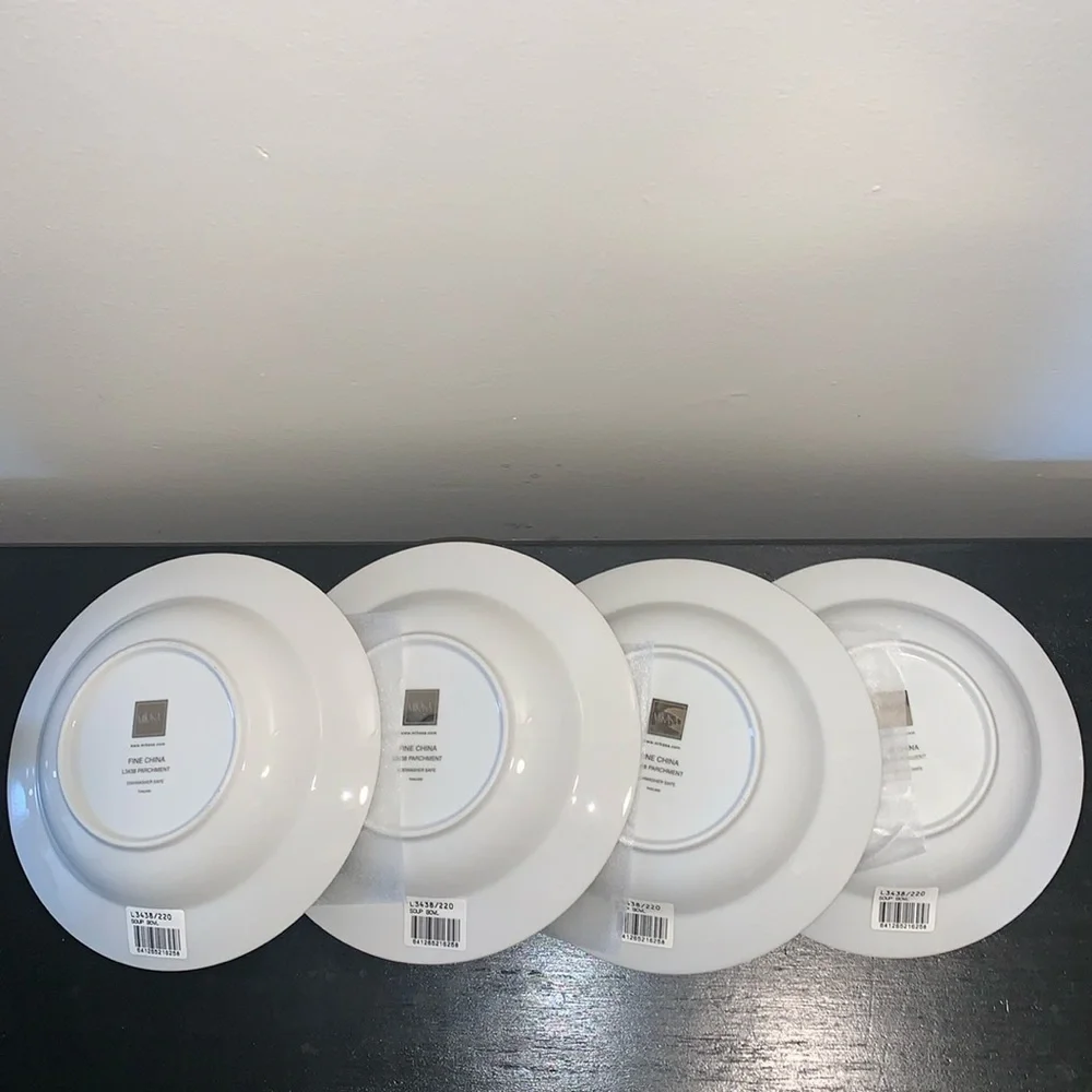 Lot of 4 Mikasa Parchment‎ Soup Bowls. NWT. L3438/220. Made in Thailand.